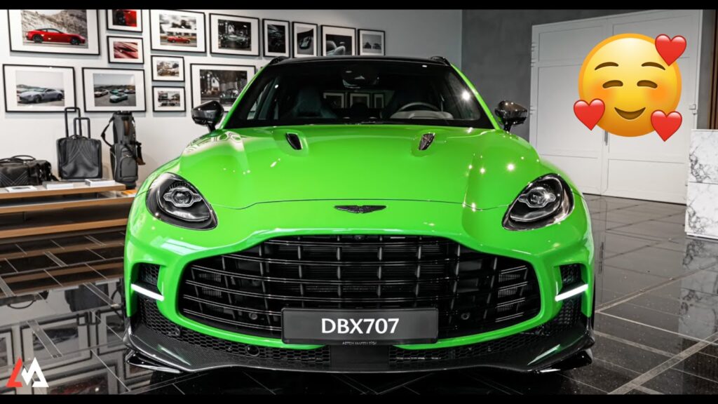 Aston Martin DBX S